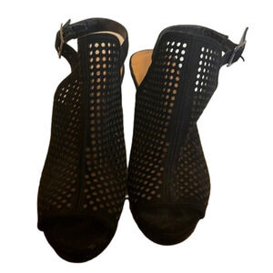 Chinese Laundry - Size 8 black open toe wedges with 4.5” heel